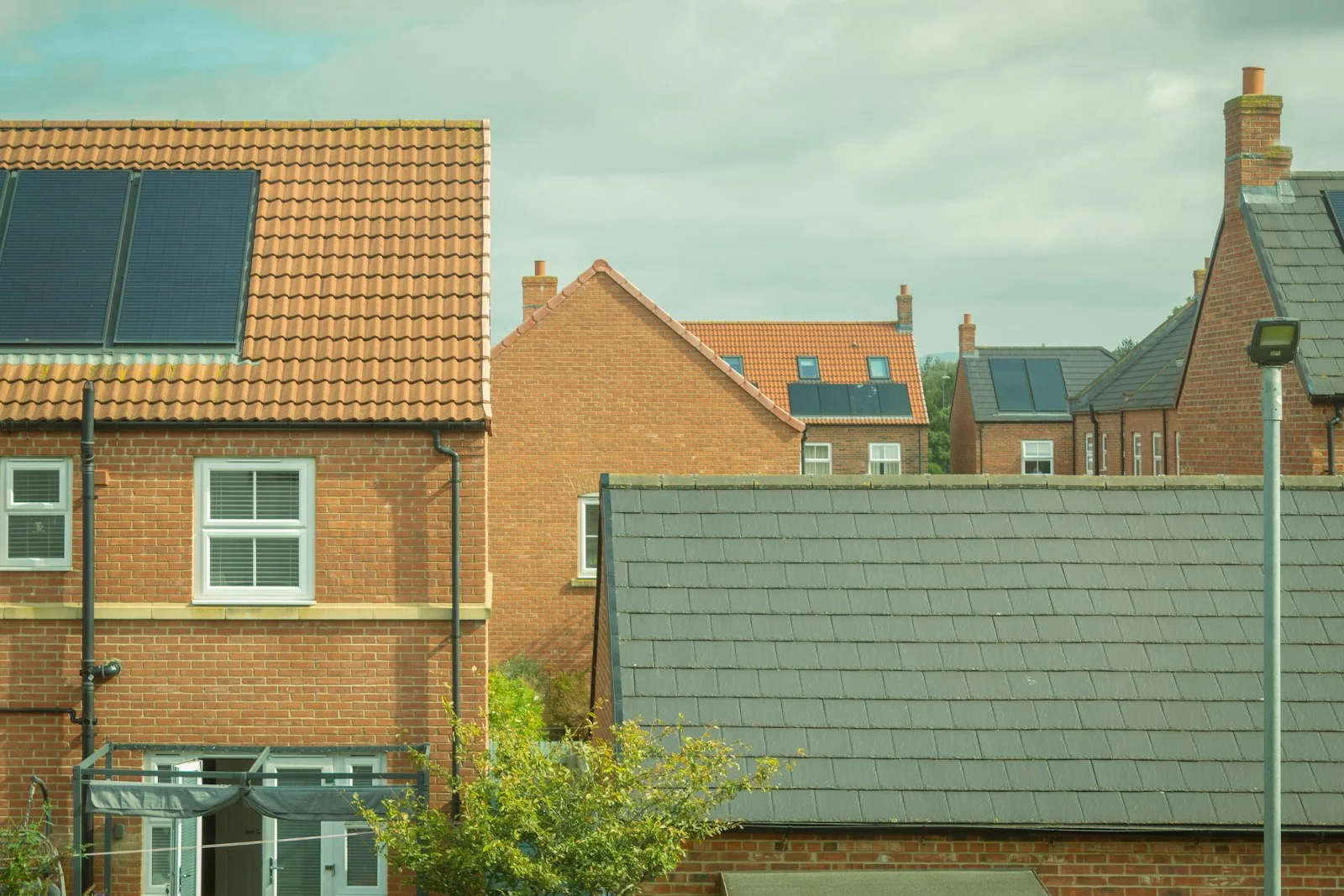 How to Choose an Electrician UK: 2026 Guide to Safe, Certified Help